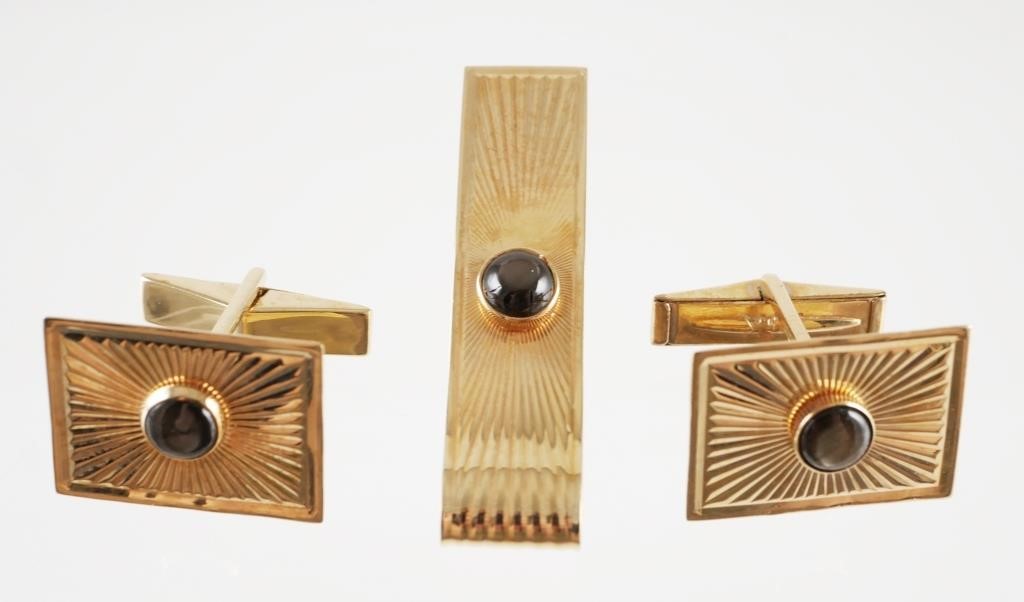 Appraisal: One pair of K yellow gold rectangle cuff links each