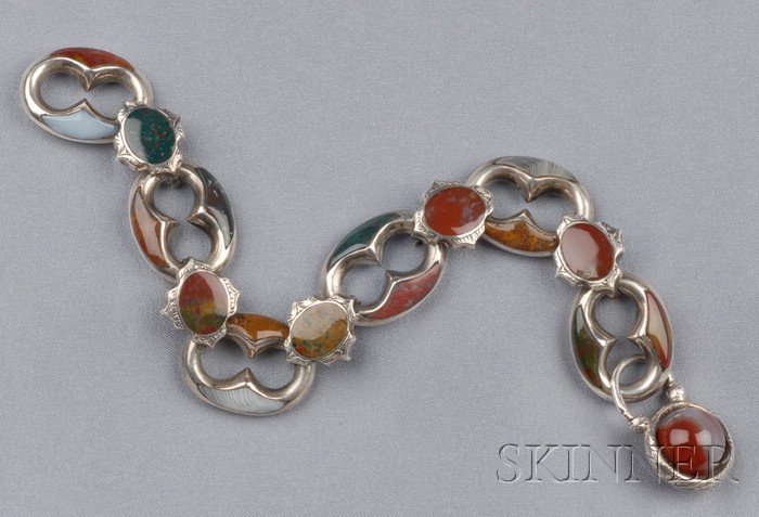 Appraisal: Victorian Scottish Agate Bracelet of anchor links silver mount the