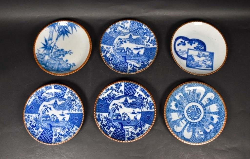 Appraisal: JAPANESE BLUE WHITE IGEZARA PORCELAIN PLATES Japanese blue white igezara