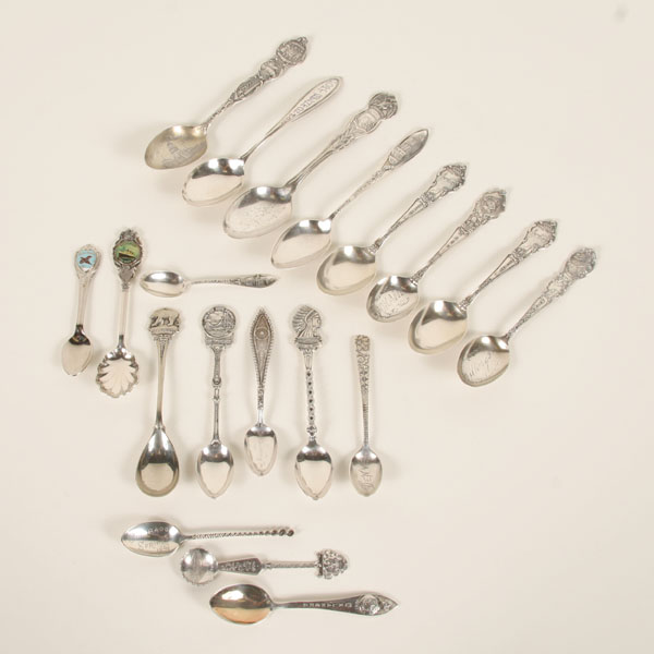 Appraisal: Nineteen souvenir spoons from west and southwestern states some sterling