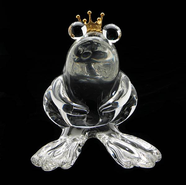 Appraisal: A Steuben clear glass and eighteen karat gold sculpture Frog