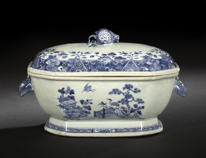 Appraisal: Chinese Export Blue and White Porcelain Covered Tureen Qianlong Reign