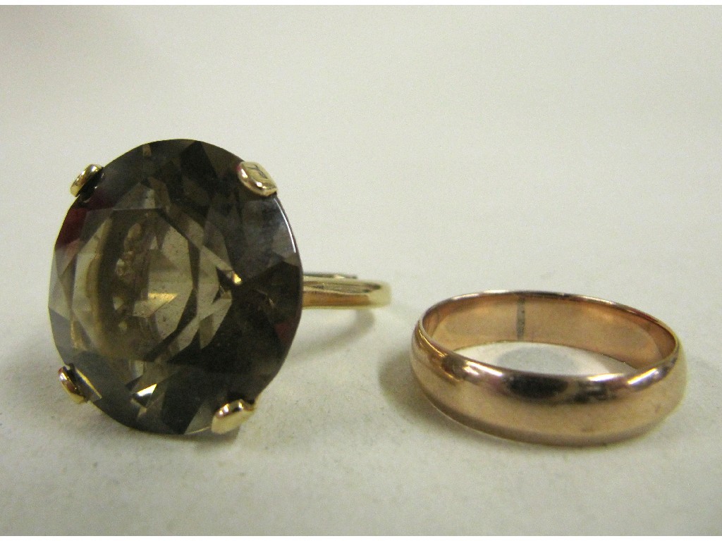 Appraisal: Lot comprising ct gold smokey topaz single stone ring and