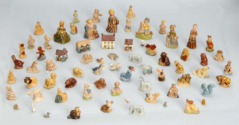 Appraisal: Lot of Wade Figures Description English Many nursery rhyme and