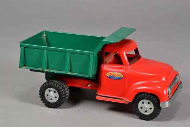 Appraisal: TONKA TOY DUMP TRUCKToy dump truck by famous toy manufacturer