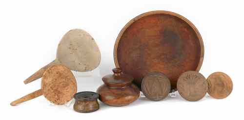 Appraisal: Miscellaneous woodenware to include a foot warmer butter prints a