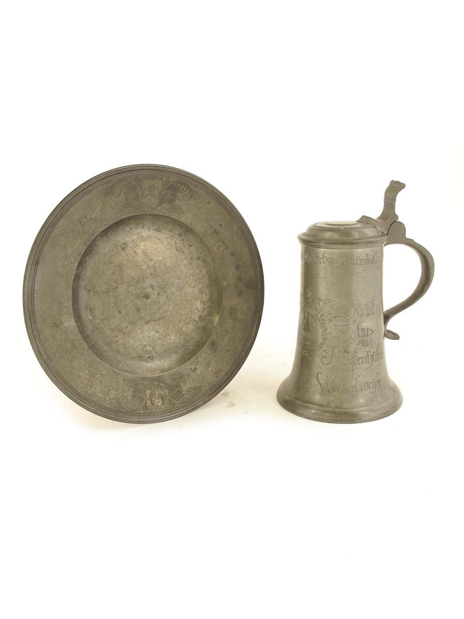 Appraisal: A circular pewter plate