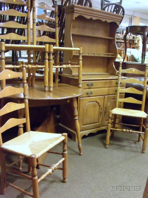 Appraisal: Six-piece Temple-Stuart Colonial Revival Maple Dining Set a circular table