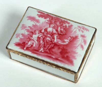 Appraisal: AN ENAMEL TOILET BOX of oblong form the hinged cover