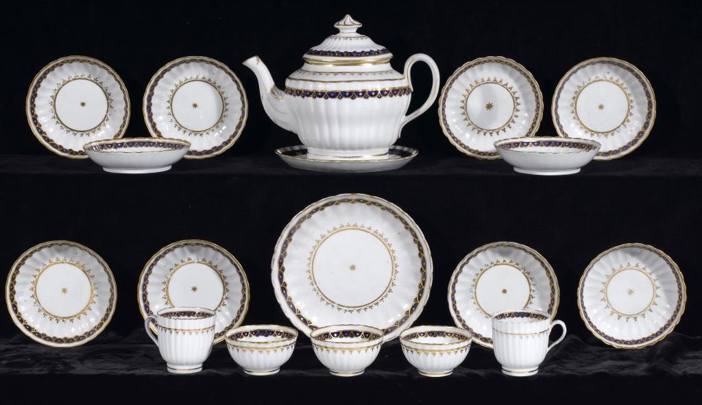 Appraisal: AN EARLY NEW HALL TEA AND COFFEE SERVICE with a