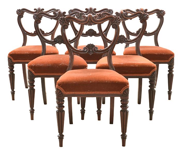 Appraisal: A GOOD SET OF SIX VICTORIAN ROSEWOOD DINING CHAIRS Each