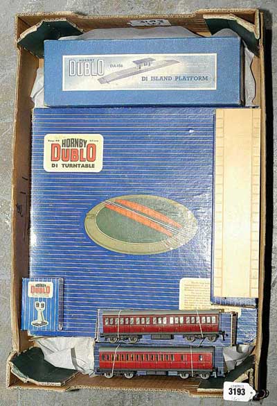 Appraisal: Hornby Dublo -rail Rolling Stock and accessories comprising x D