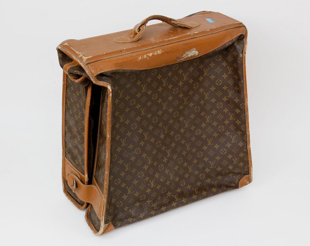 Appraisal: Louis Vuitton Monogram Garment Bag MFG by The French Co