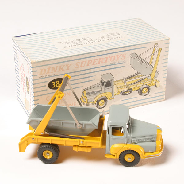 Appraisal: Boxed Dinky mechanical dump scavenger truck L Tous les mots