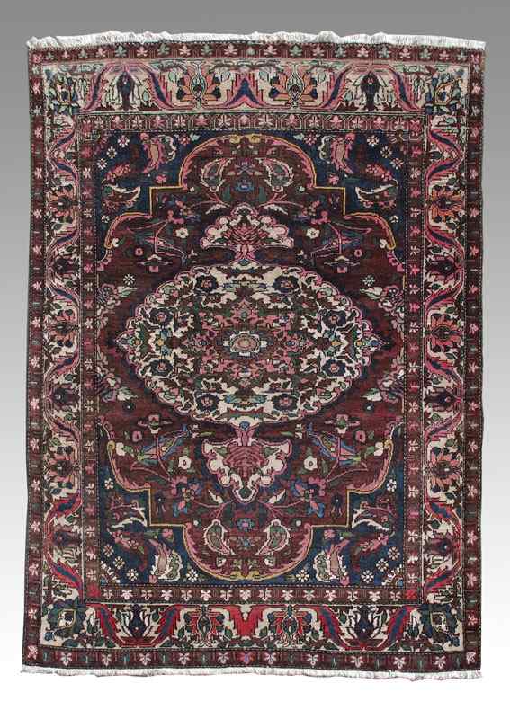 Appraisal: MODERN PERSIAN BACHTIARI HAND KNOTTED WOOL RUG ' '' x