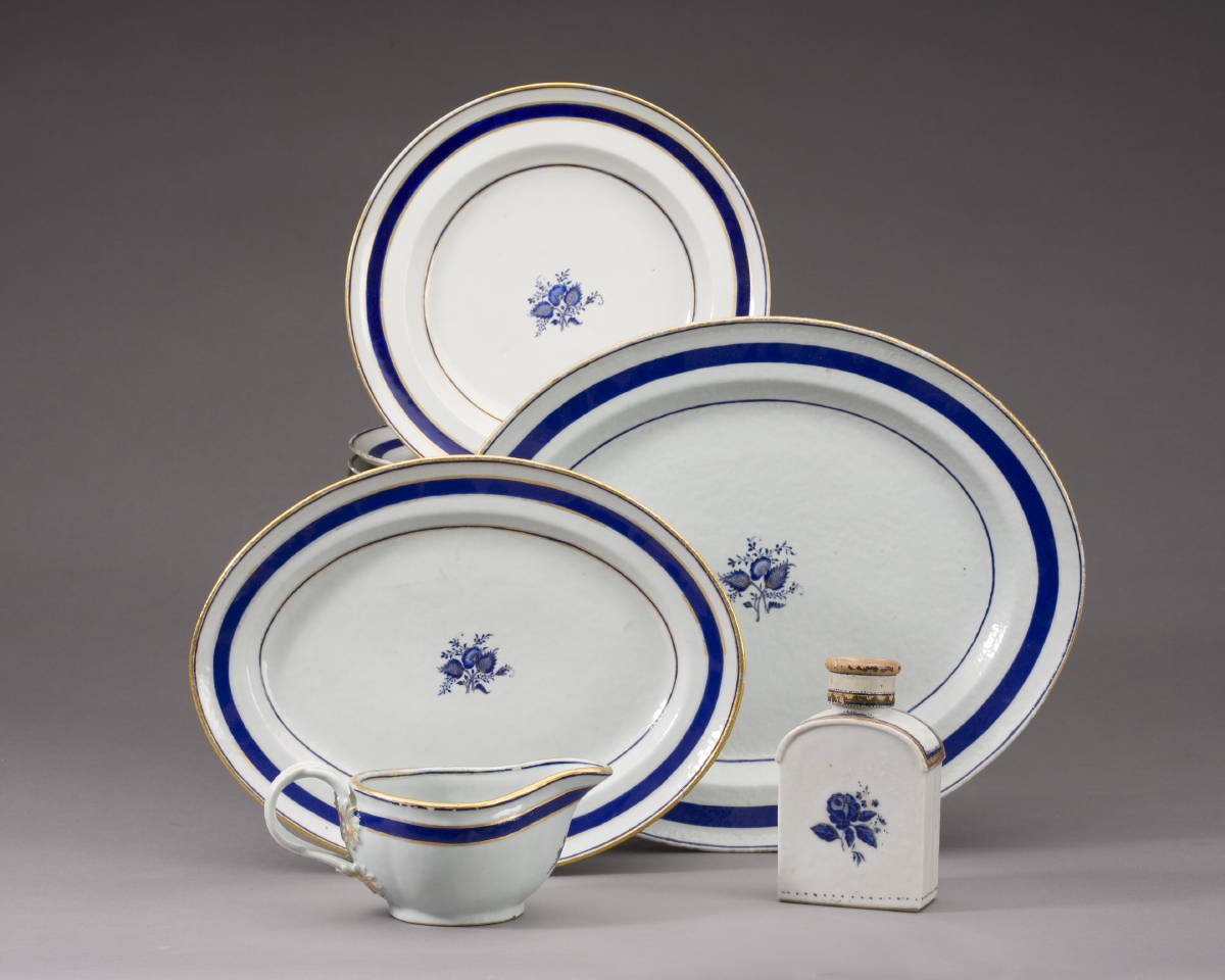 Appraisal: CHINESE EXPORT PORCELAIN PART DINNER SERVICE LATE EIGHTEENTH CENTURY Together