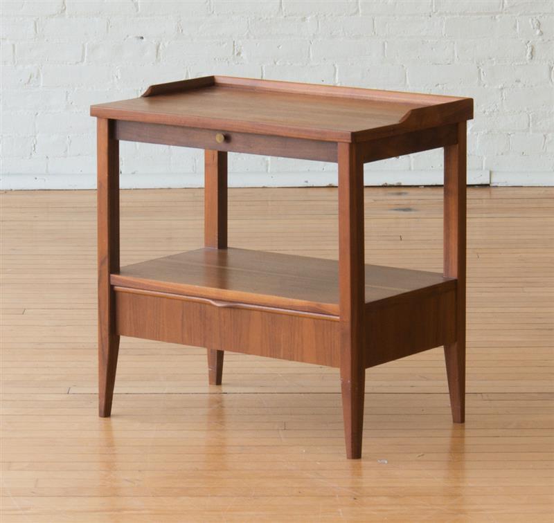 Appraisal: AMERICAN MID-CENTURY MODERN WALNUT END TABLE x x in Collection