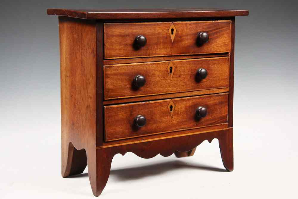 Appraisal: MINIATURE DRESSER - Miniature Hepplewhite Chest of Drawers in mahogany