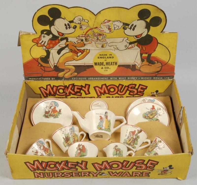 Appraisal: Disney Wade Heath Snow White Dwarfs Tea Set Description English