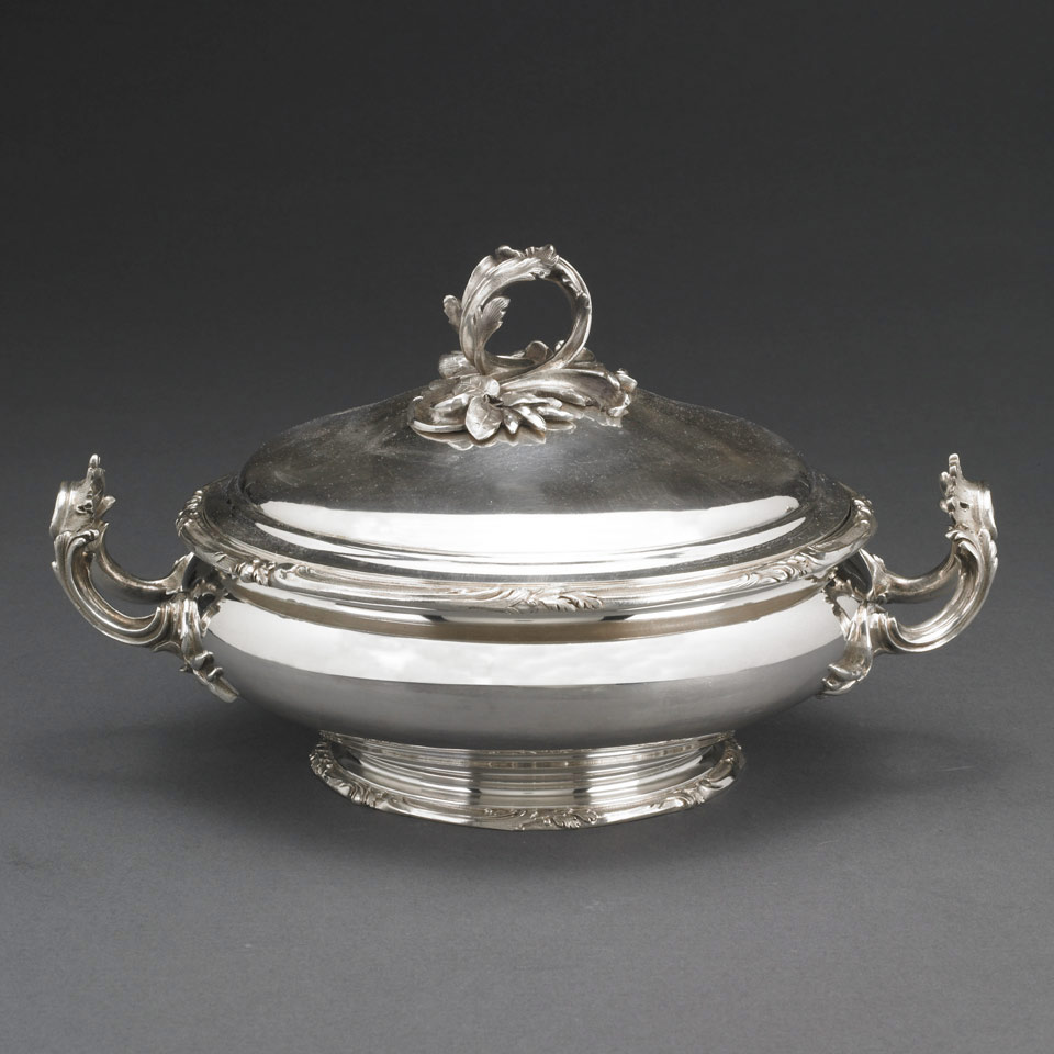 Appraisal: French Silver Covered Vegetable Dish Paris early th century cm