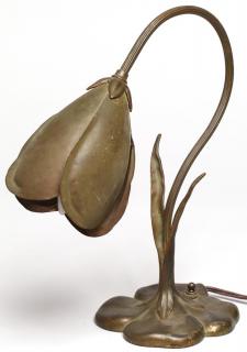 Appraisal: McClelland Barclay Bronzed Crocus Lamp ca On a pansy-form base