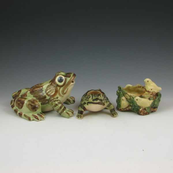 Appraisal: Brush McCoy frogs Nelson McCoy chicks planterlg frog '' x