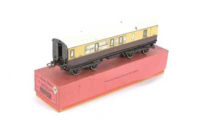 Appraisal: Hornby O Gauge No GWR Corridor all rd Brake End