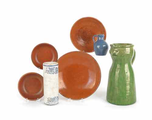 Appraisal: Miscellaneous redware and stoneware th th c to include a