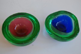 Appraisal: PAIR OF 'S MURANO GLASS BOWLS