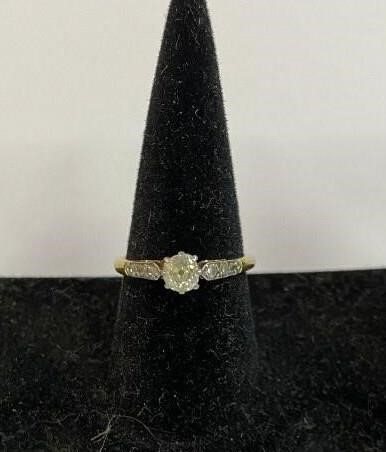 Appraisal: k gold old mine cut diamond engagement ring mm grams