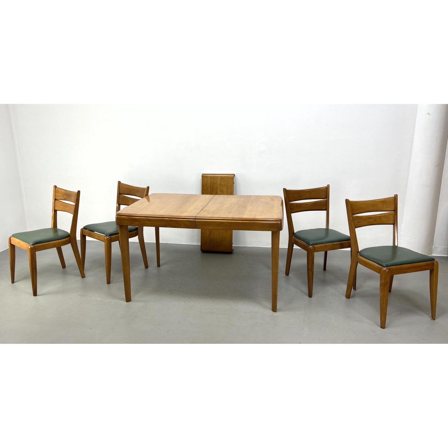 Appraisal: pc Heywood Wakefield dining table chairs Includes - inch leaf