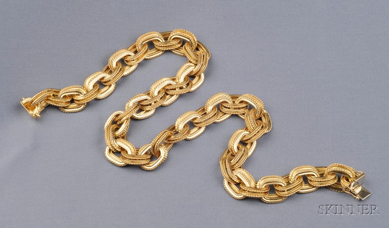 Appraisal: kt Gold Necklace Italy composed of double trace links with