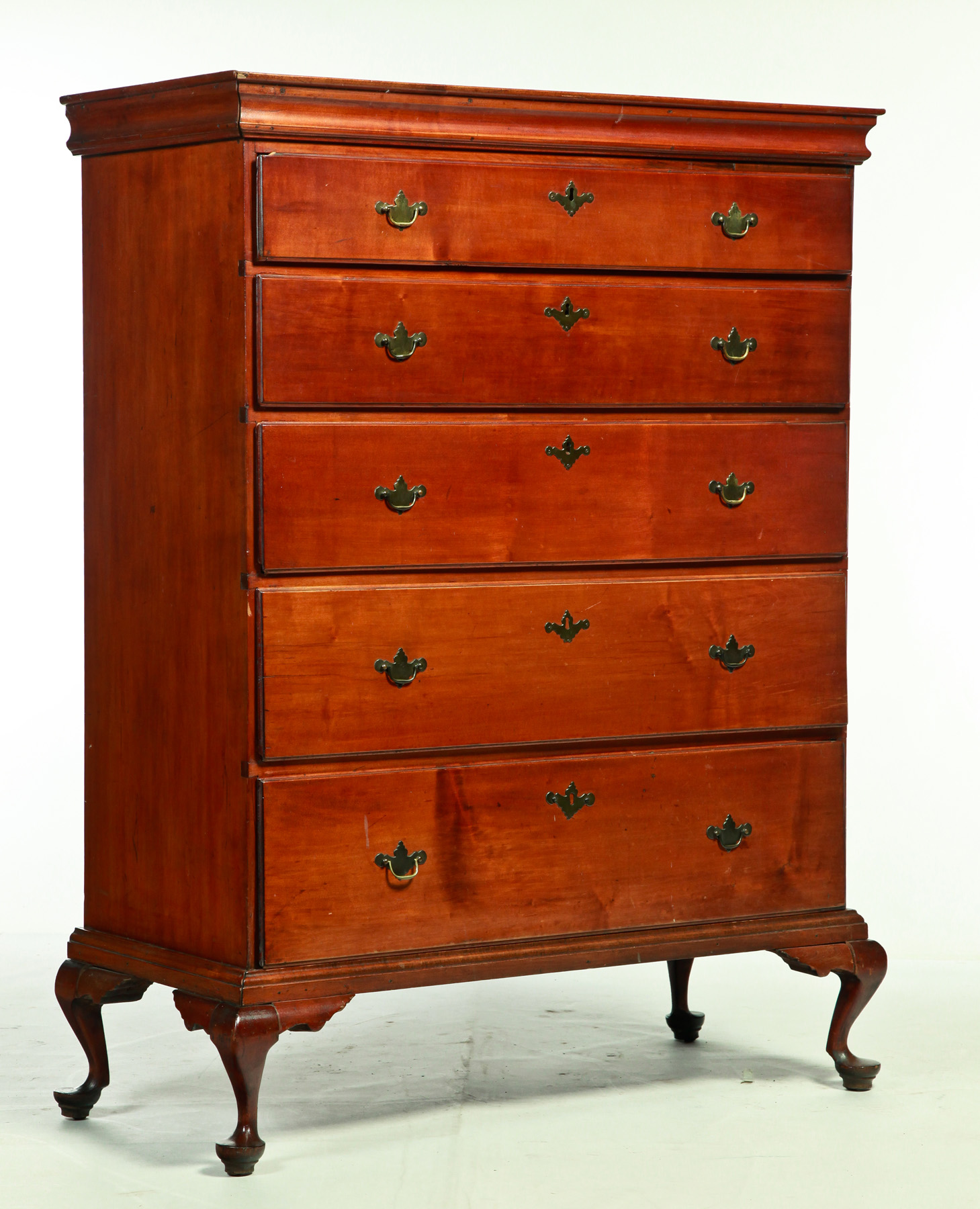 Appraisal: NEW ENGLAND QUEEN ANNE CHEST OF DRAWERS Mid th century