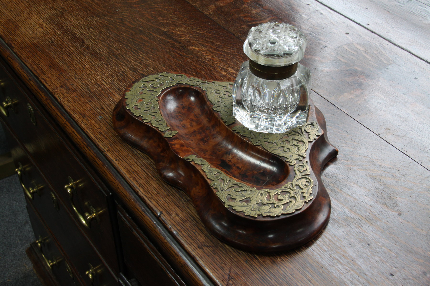 Appraisal: A th Century burr walnut inkstand fitted a cut glass