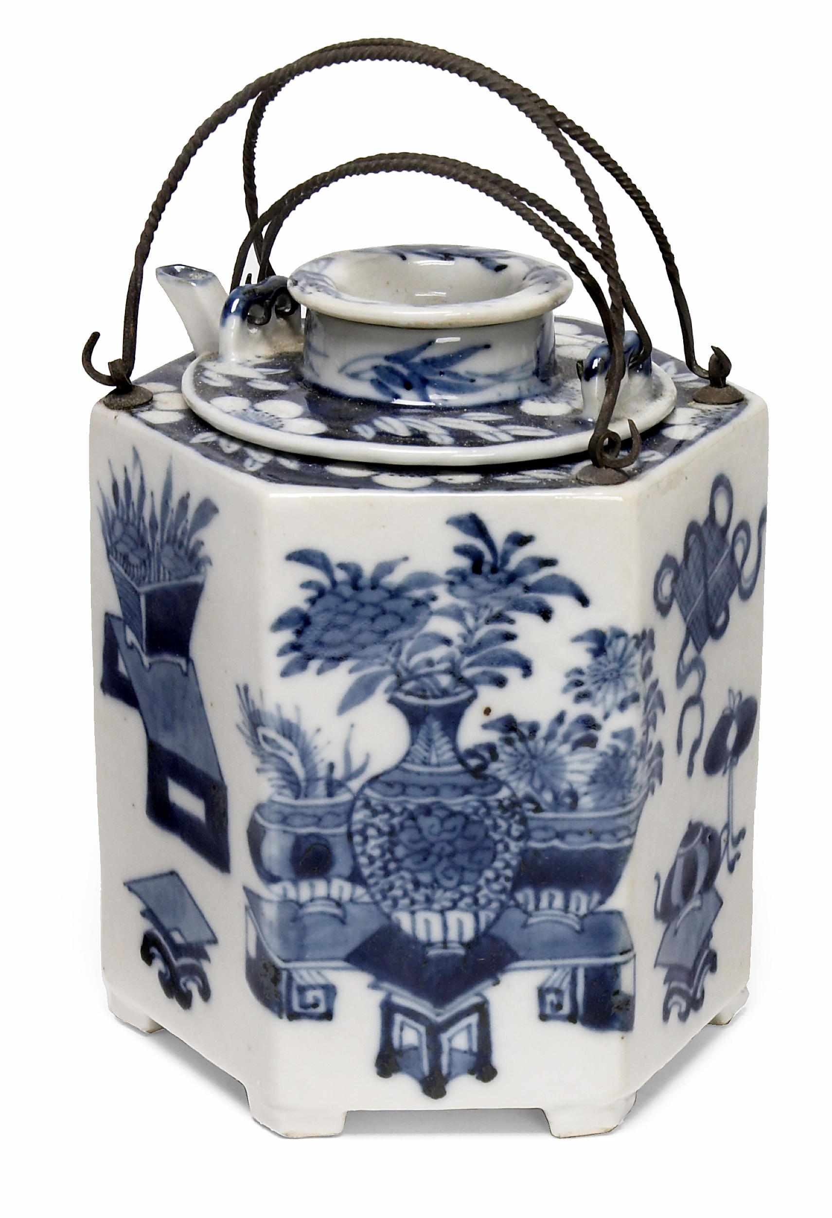 Appraisal: A Chinese blue and white porcelain hexagonal teapot with interior