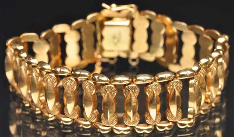 Appraisal: K Y Gold Bracelet Weight grams dwt Condition Excellent Size