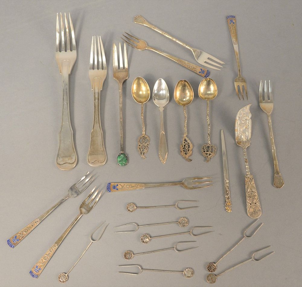 Appraisal: Tray lot to include Chinese Japanese and Korean various spoons