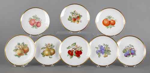 Appraisal: Eight Bavarian German fruit plates early th c dia