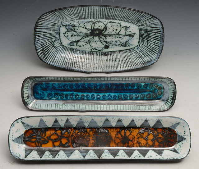 Appraisal: Kenneth Clark - and Ann Wynn-Reeves b An oblong dish