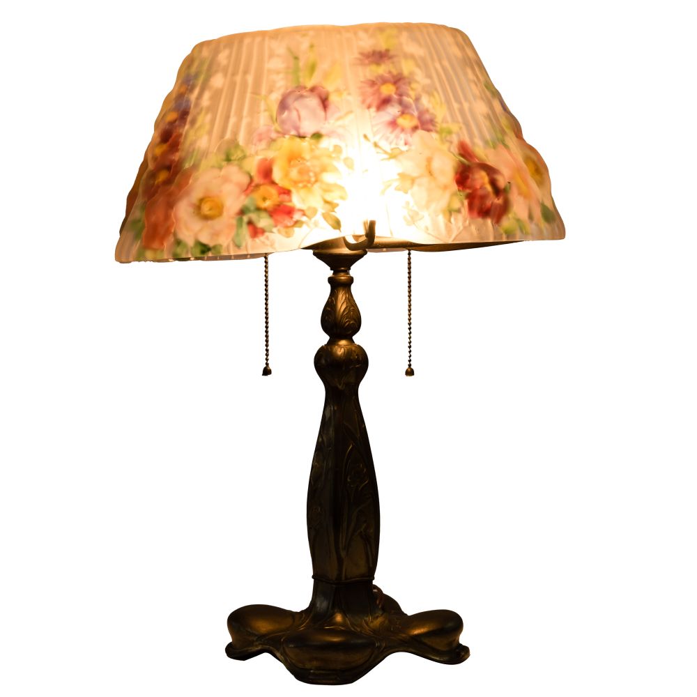 Appraisal: PAIRPOINT PUFFY LAMPUnmarked reverse painted floral motif frosted glass shade