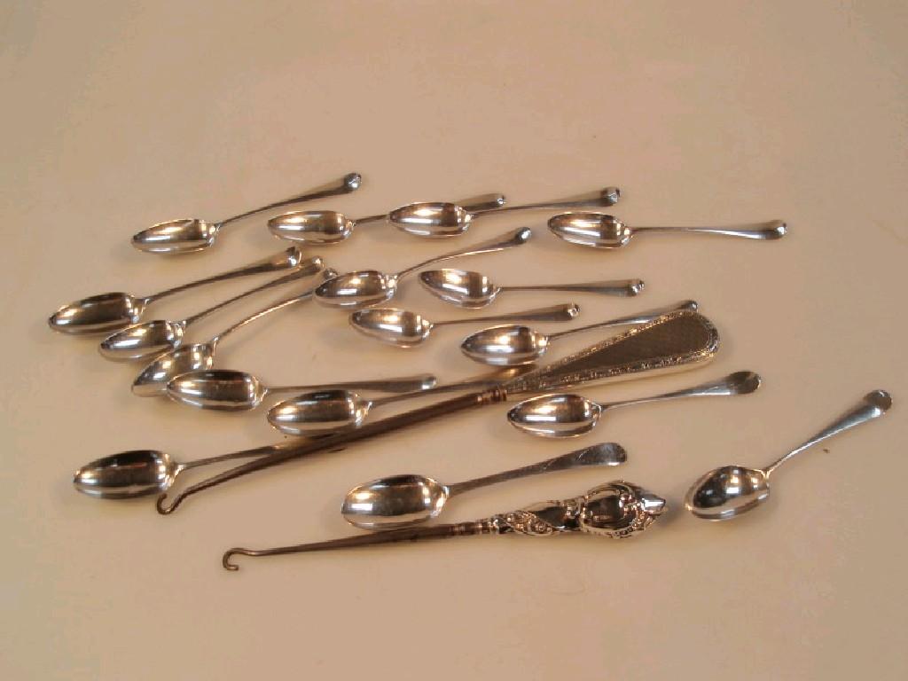 Appraisal: Sixteen George III silver teaspoons various together with two silver