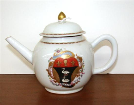 Appraisal: Chinese armorial teapot circa bearing arms of FITLER or FITTER