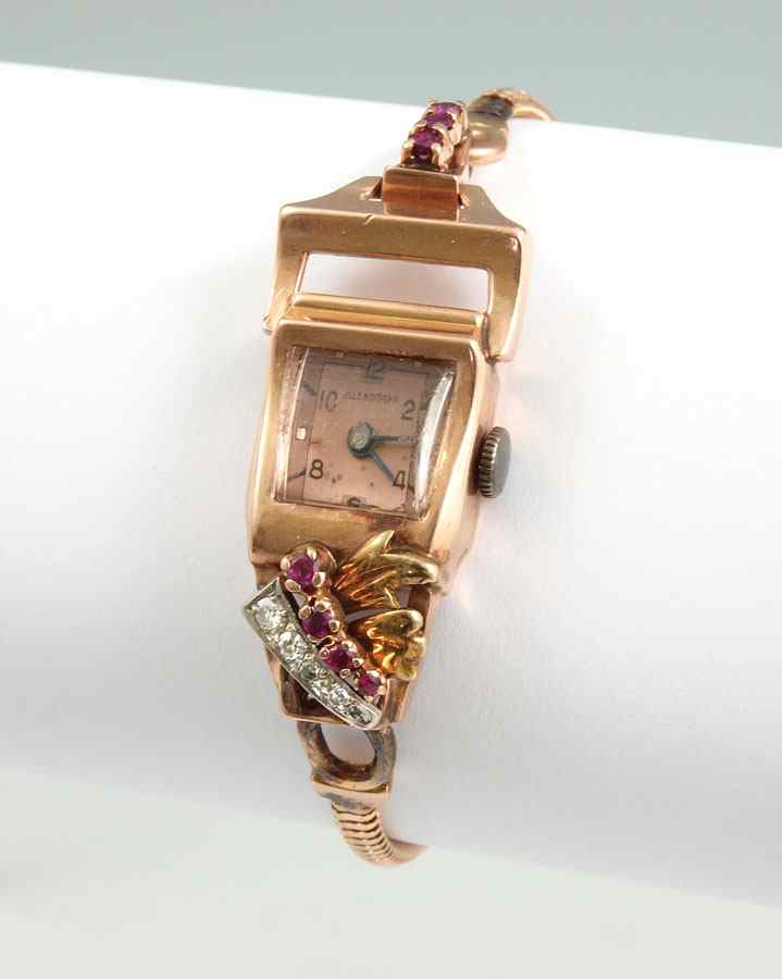 Appraisal: OLLENDORFF ART DECO LADIES K GOLD WRISTWATCH Swiss made jewel