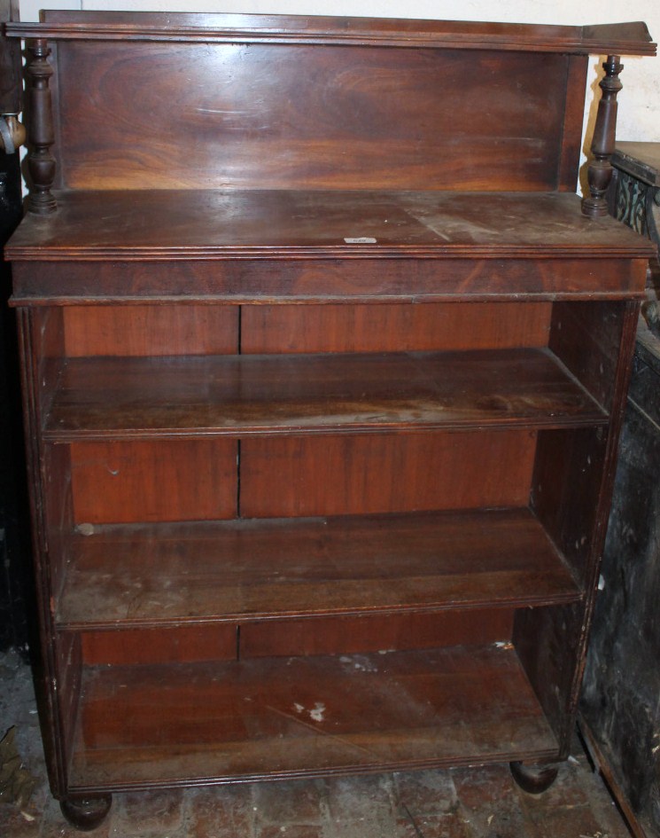 Appraisal: A Victorian mahogany side cabinet the upper galleried shelf raised