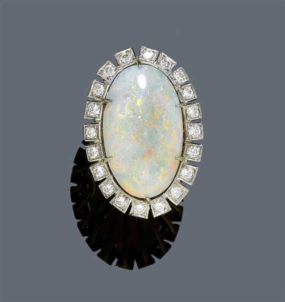 Appraisal: OPAL AND DIAMOND RING ca Yellow gold Attractive ring set