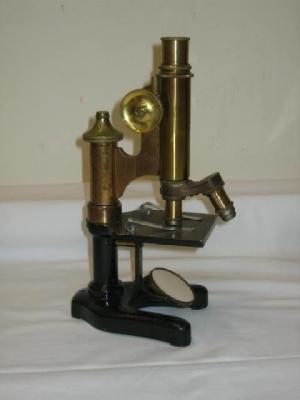 Appraisal: A MONOCULAR MICROSCOPE by E Leitz Wetzlar No with brass