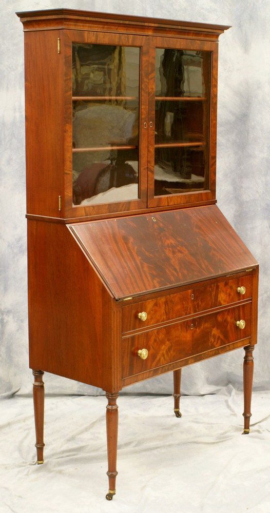 Appraisal: Mahogany Sheraton style ladies secretary desk h w d Estimate