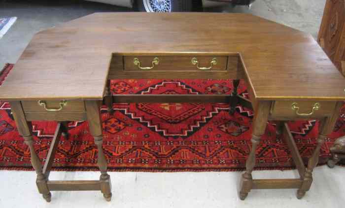 Appraisal: AN OAK RENT DESK Habersham Plantation Furniture th century the