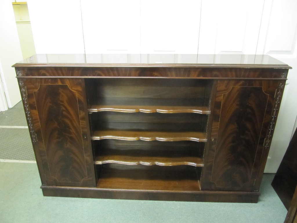 Appraisal: Reproduction display cabinet