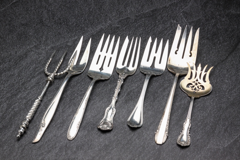 Appraisal: American and England Twentieth century Six sterling pieces Featuring Towle